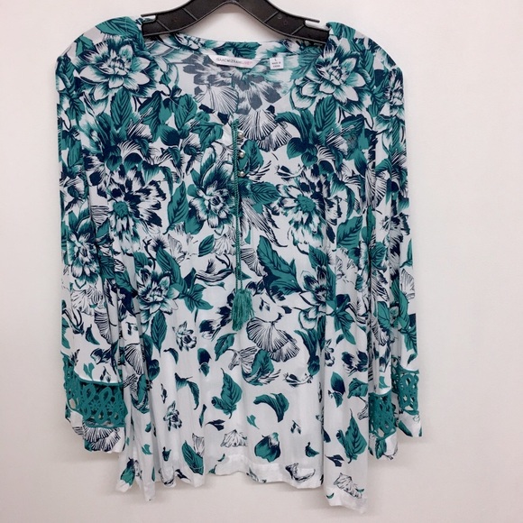Isaac Mizrahi Tops - ISSAC Mizrahi live Floral Blouse Size L